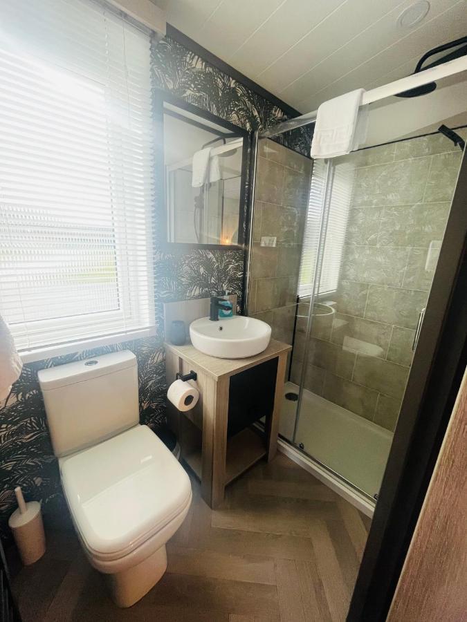 The Poplars Lodge With Hot Tub ヨーク エクステリア 写真